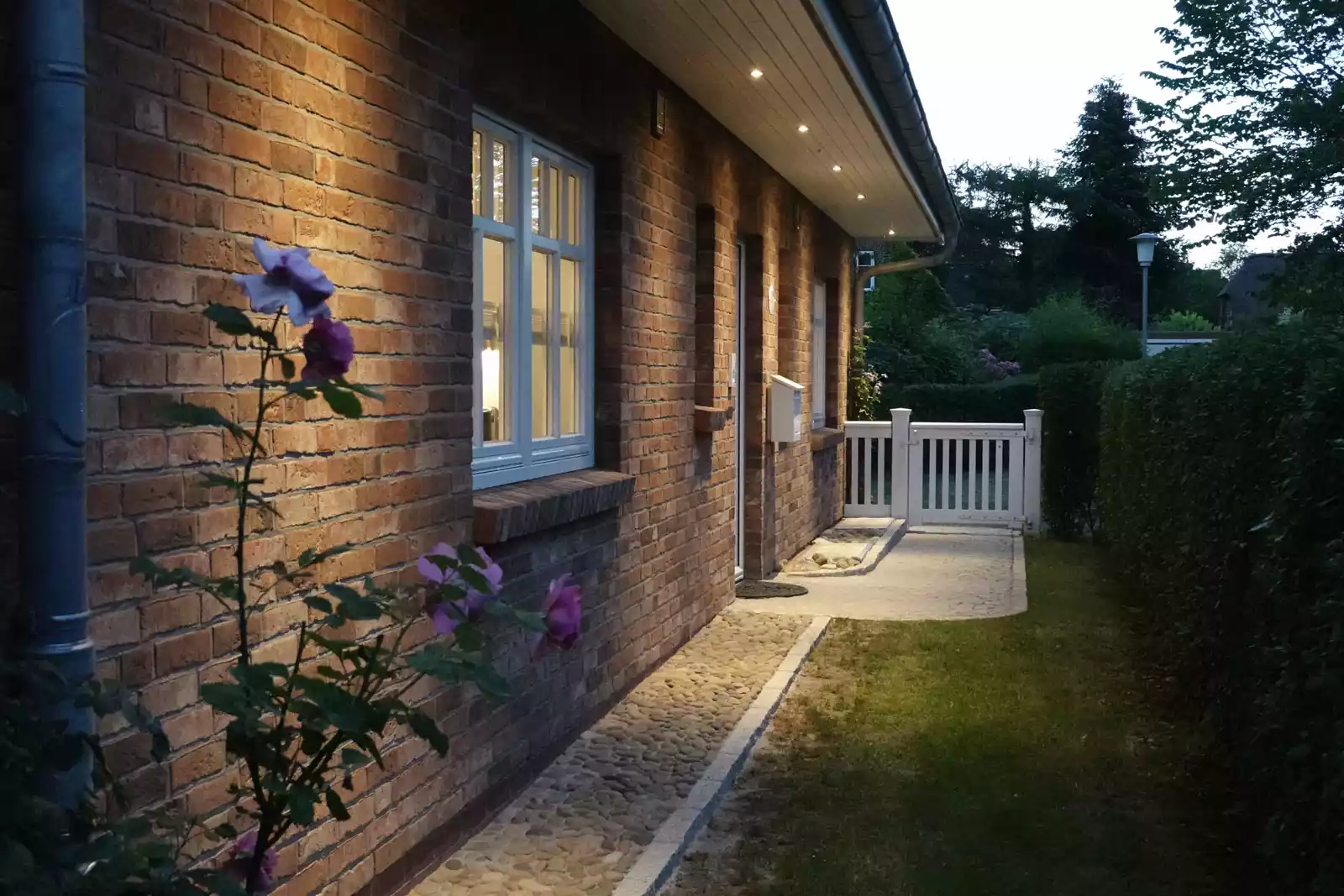 Außenansicht des Huus Starklef mit Garten in Wyk auf Föhr